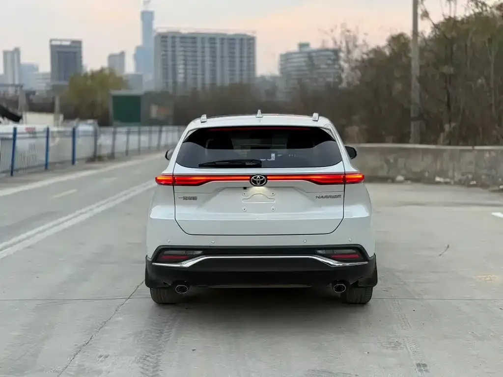 Toyota Harrier 2022 из CN, фото 2