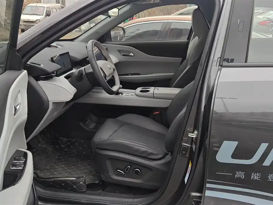 Changan UNI-Z 2024 из CN, фото 5