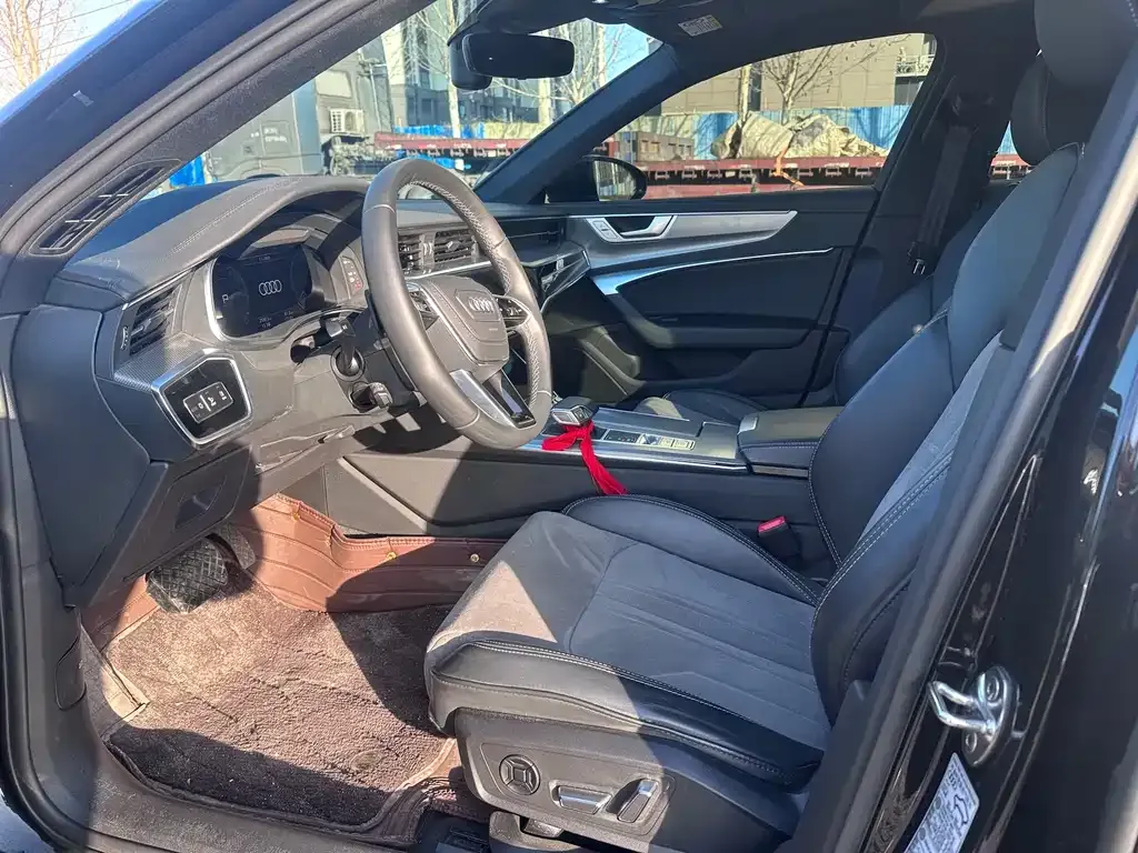 Audi A6L 2023 из CN, фото 3