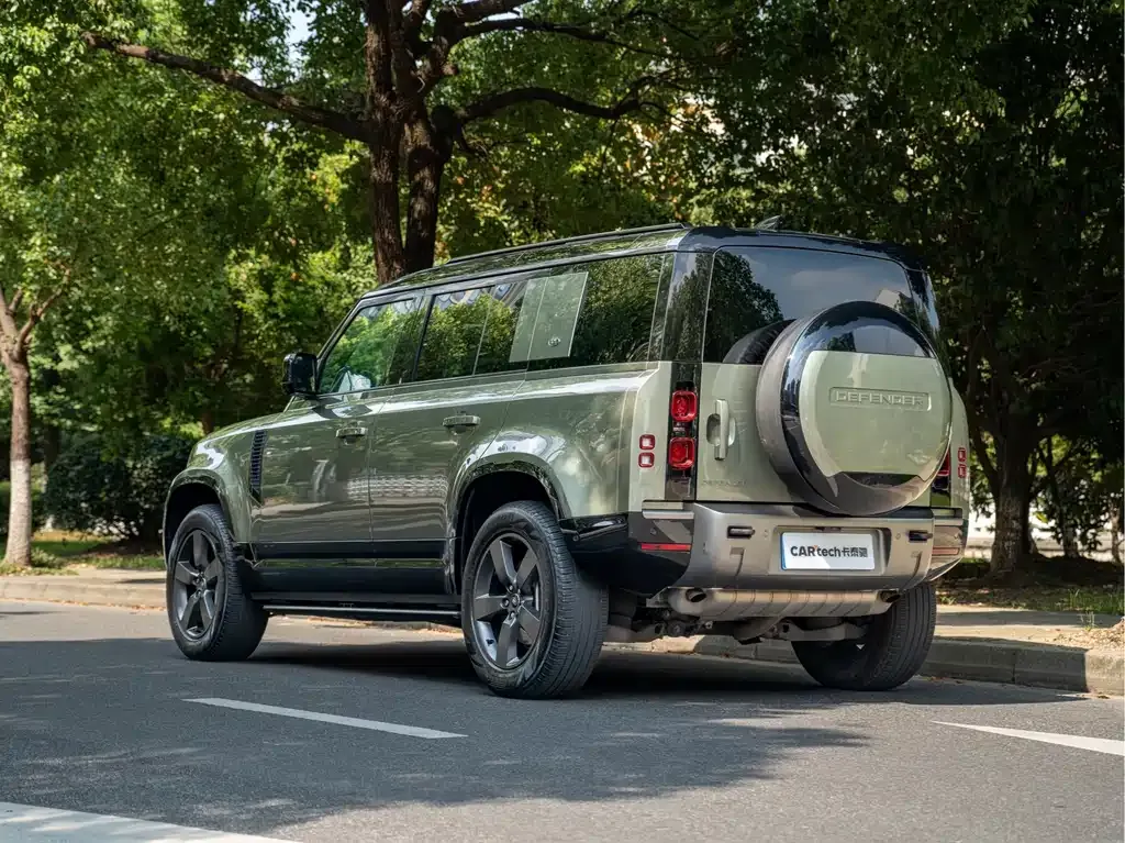 Land Rover Defender 2024 из CN, фото 10