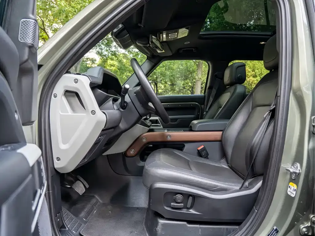 Land Rover Defender 2024 из CN, фото 3