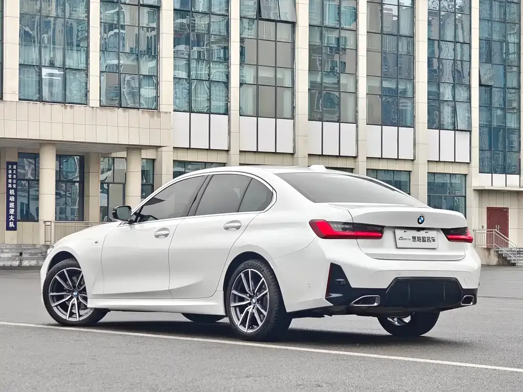 BMW 3 Series 2025 из CN, фото 8