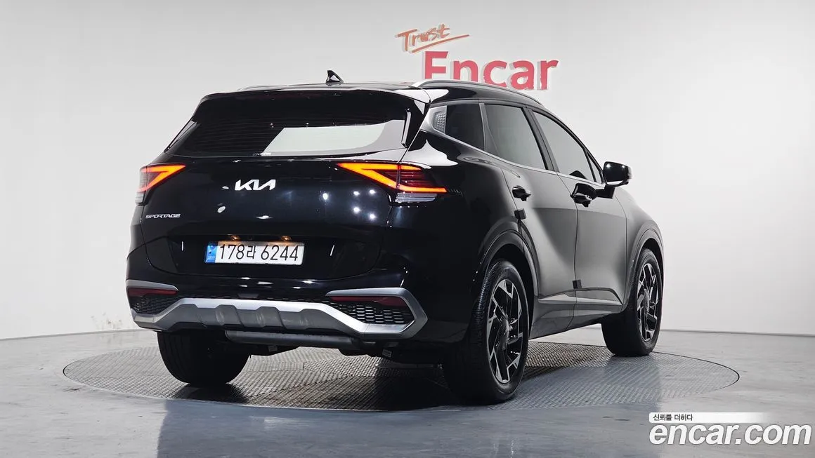 Kia Sportage — фото 10