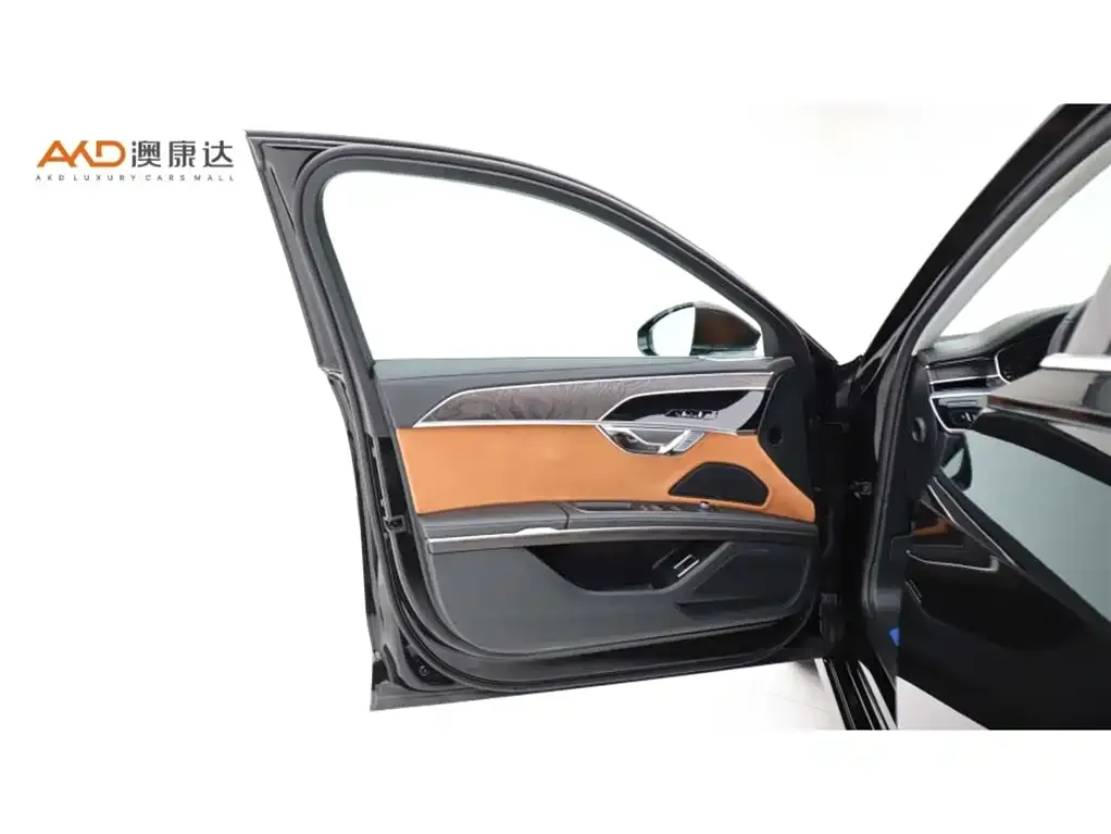 Audi A8 2024 из CN, фото 9