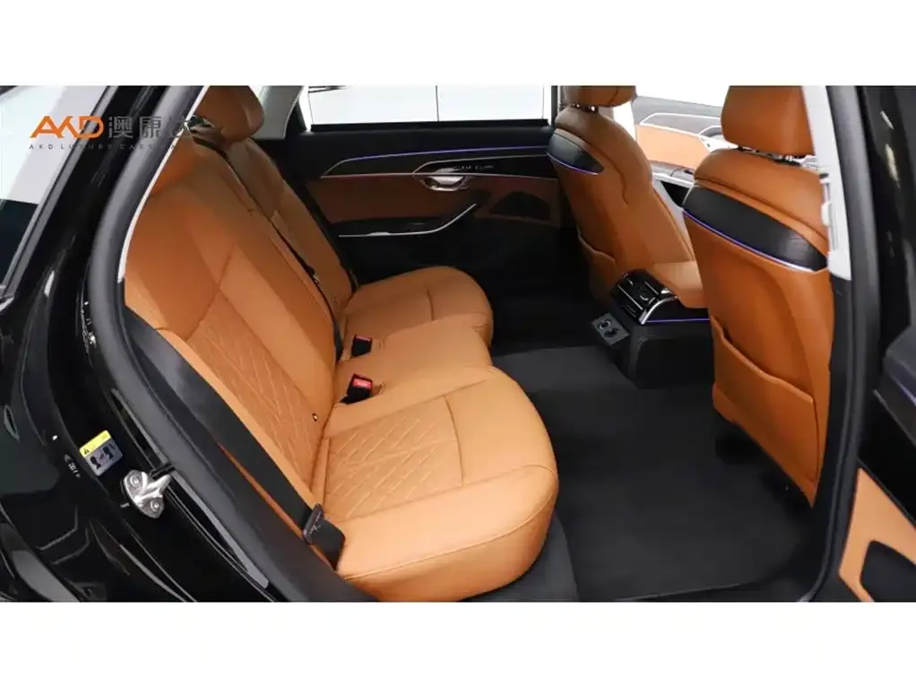 Audi A8 2024 из CN, фото 4