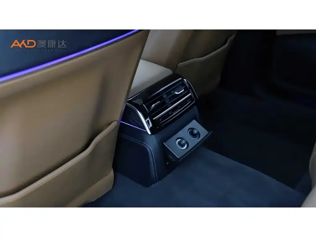 Audi A8 2024 из CN, фото 5