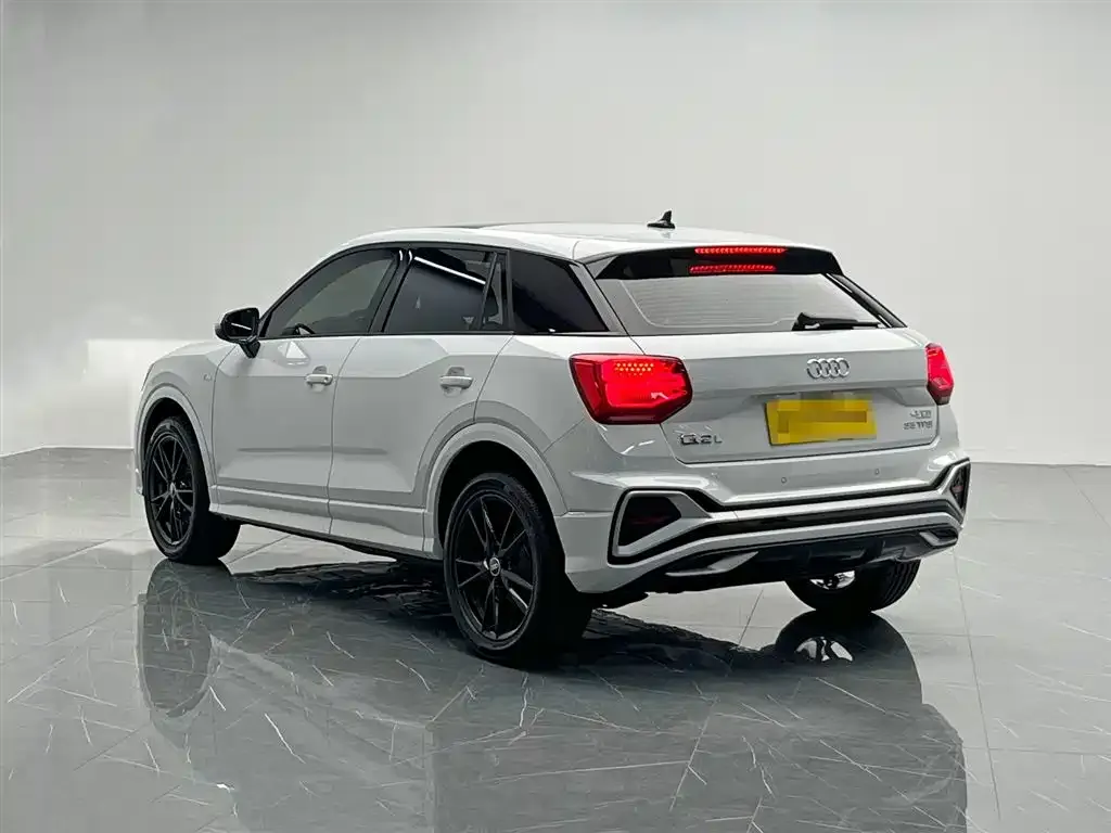 Audi Q2L 2025 из CN, фото 9