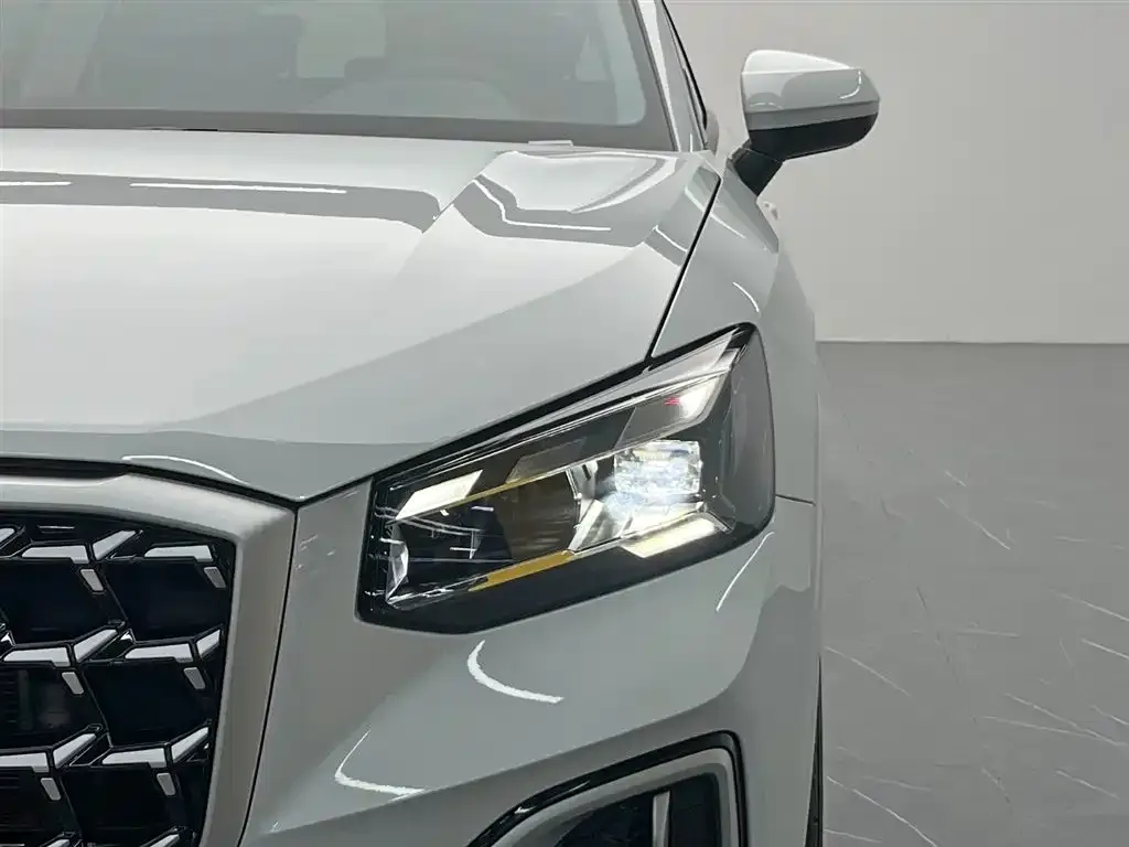 Audi Q2L 2025 из CN, фото 7