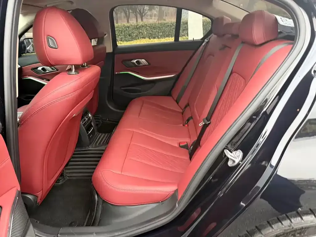 BMW 3 Series 2025 из CN, фото 6