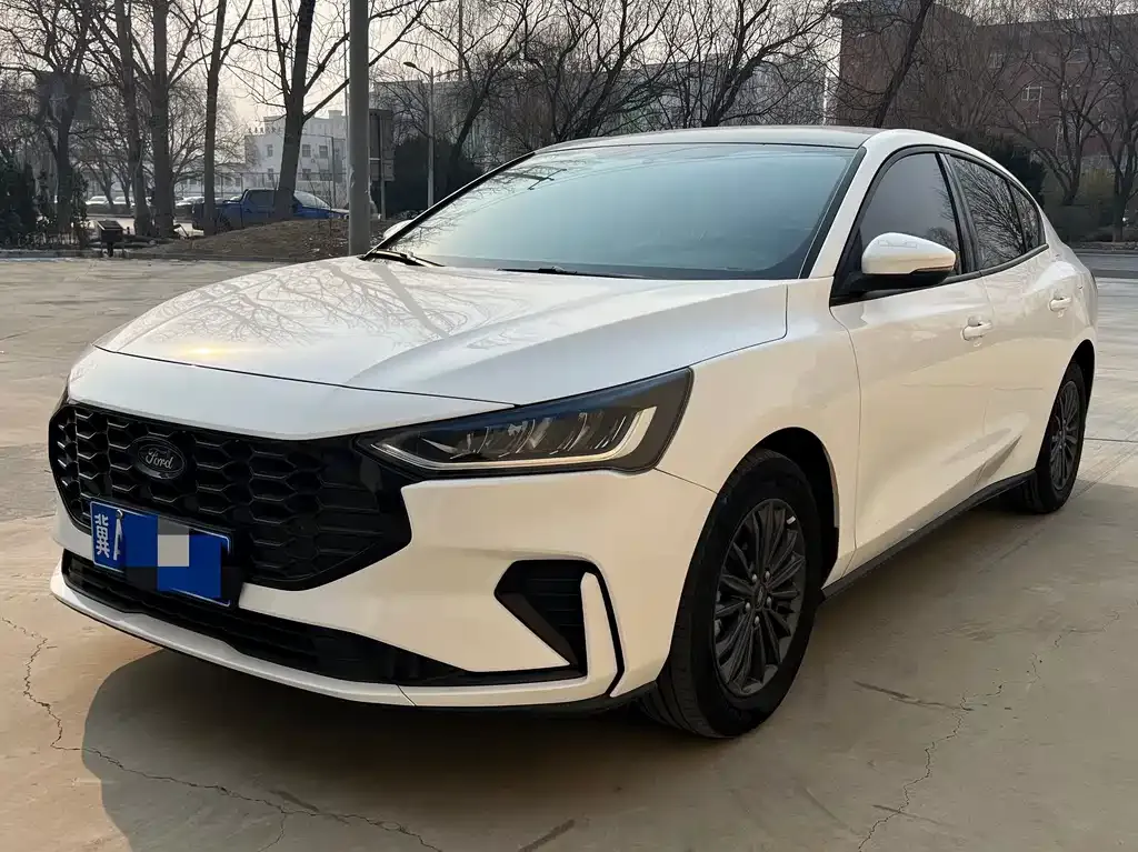 Ford Focus 2023 из CN, фото 1