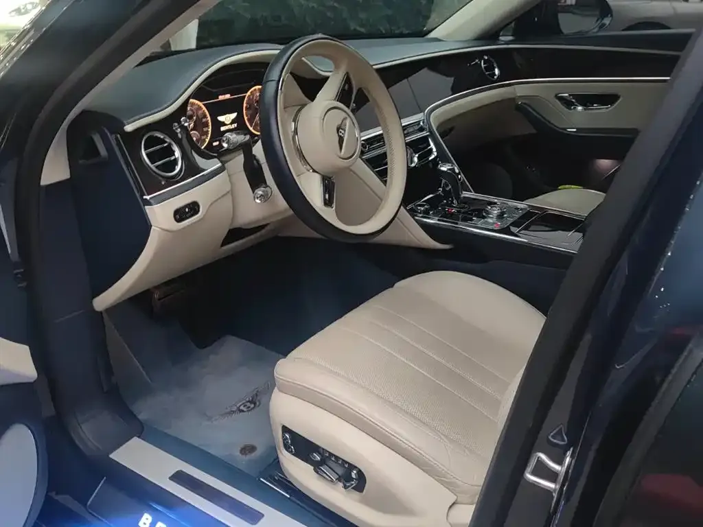 Bentley Flying Spur 2022 из CN, фото 5