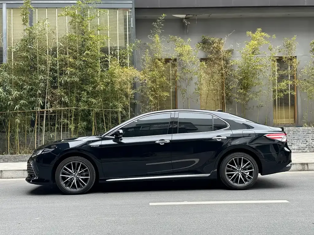 Toyota Camry 2023 из CN, фото 8