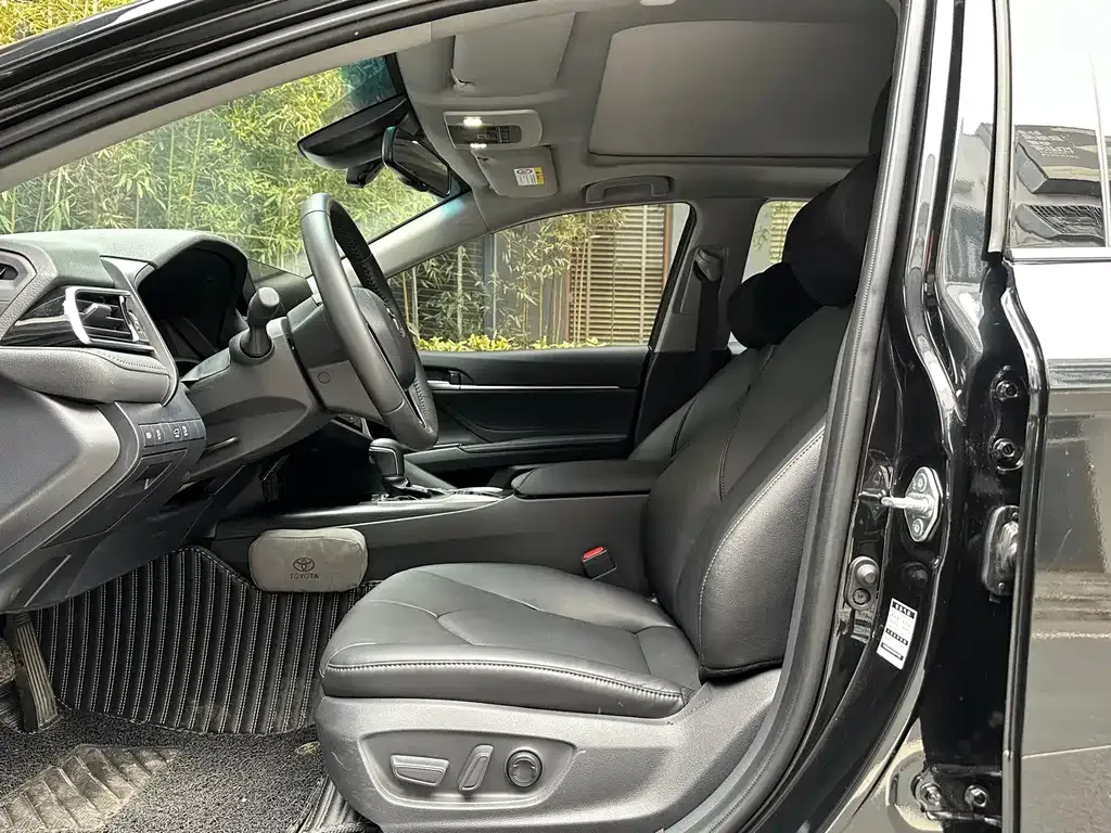 Toyota Camry 2023 из CN, фото 6