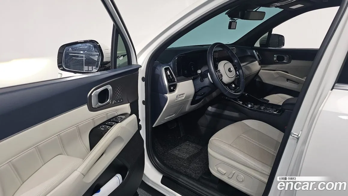 Kia Sorento — фото 8