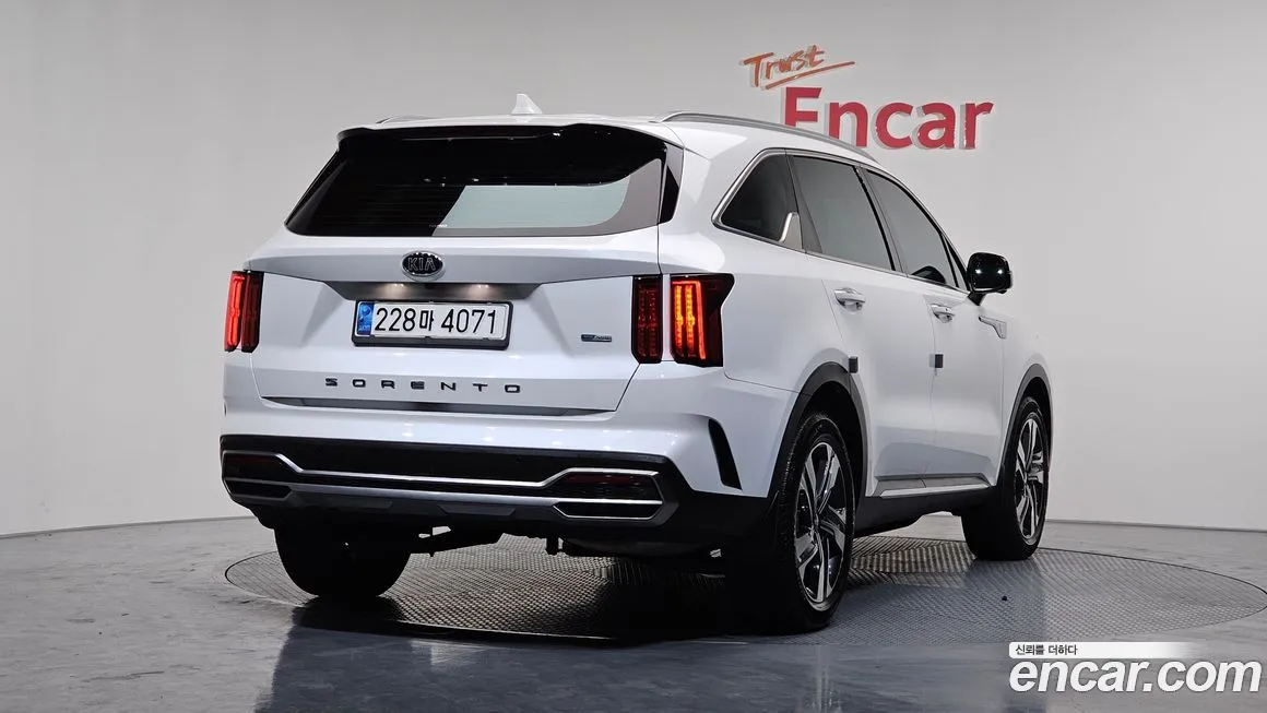 Kia Sorento — фото 4