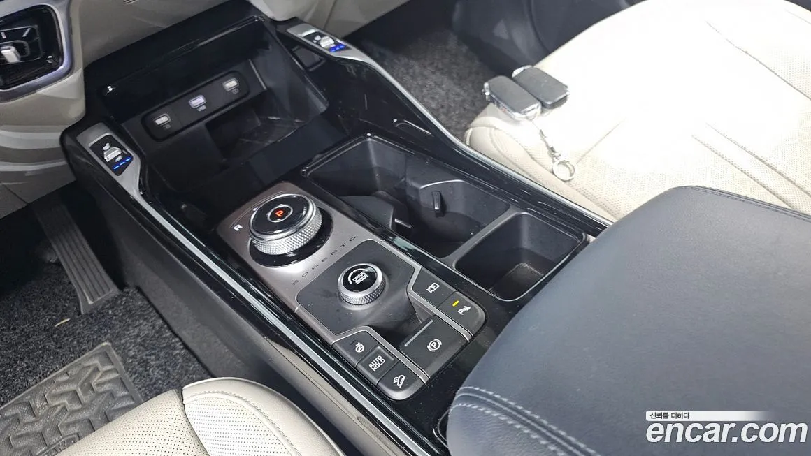Kia Sorento — фото 6