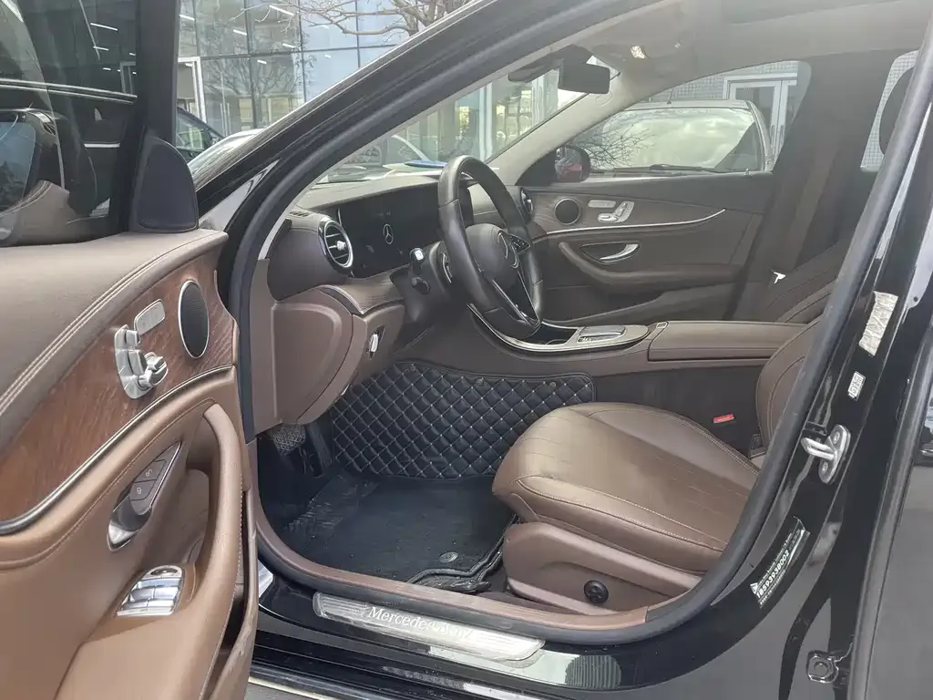 Mercedes-Benz E-Class 2023 из CN, фото 3