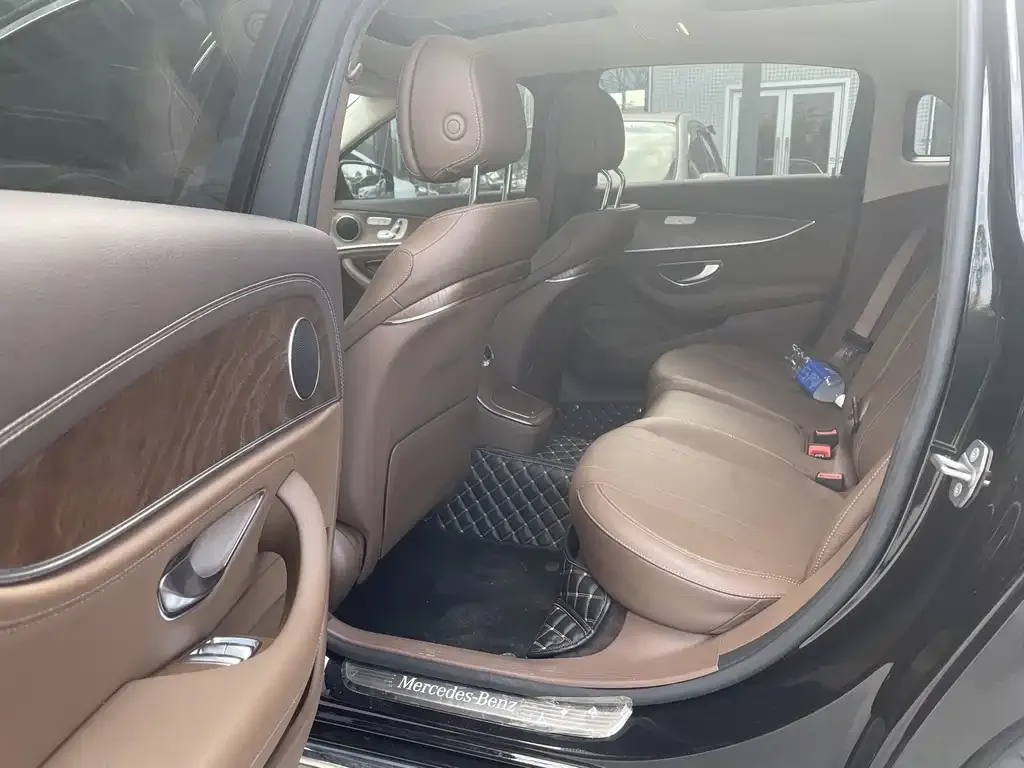 Mercedes-Benz E-Class 2023 из CN, фото 2