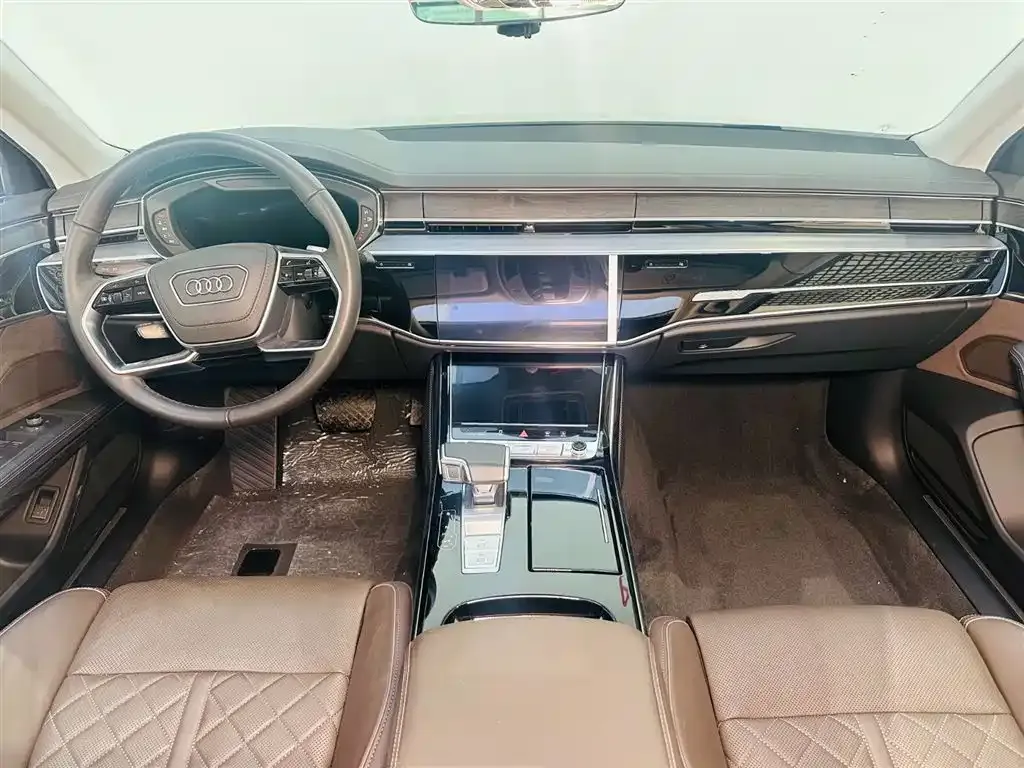 Audi A8 2025 из CN, фото 8