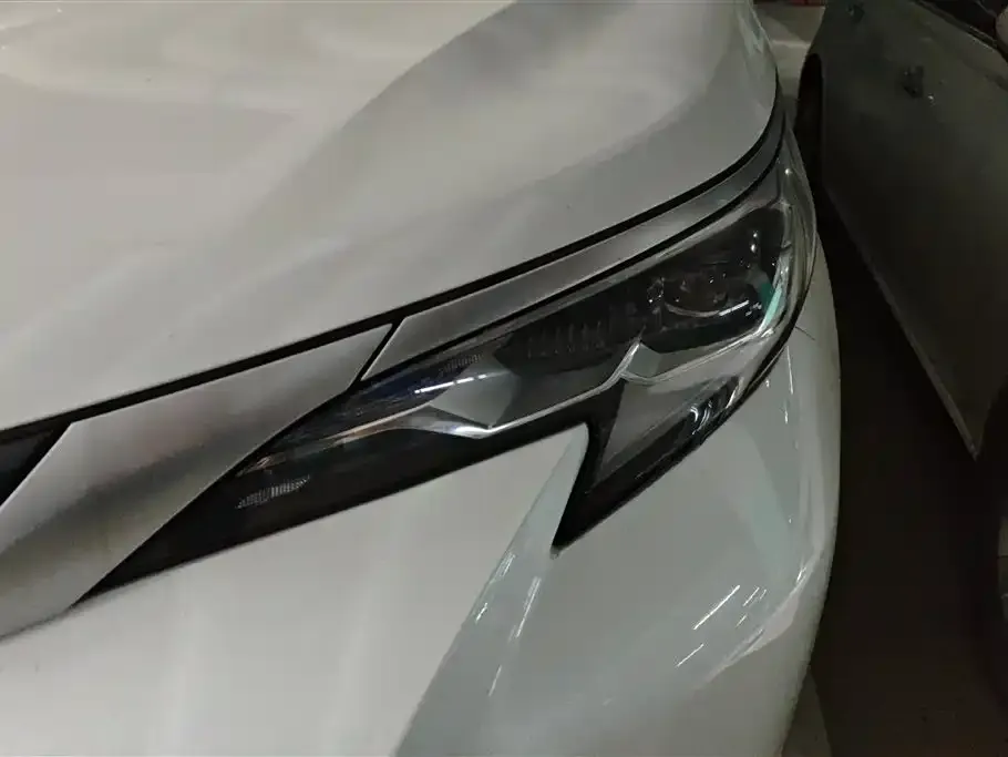Toyota Sienna 2023 из CN, фото 2