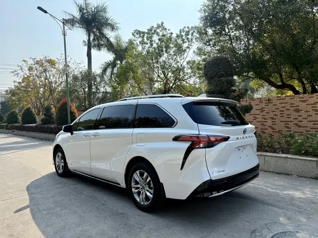 Toyota Sienna 2023 из CN, фото 7