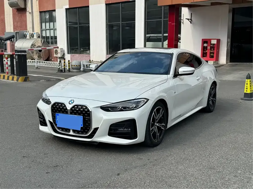 BMW 4 Series 2022 из CN, фото 1