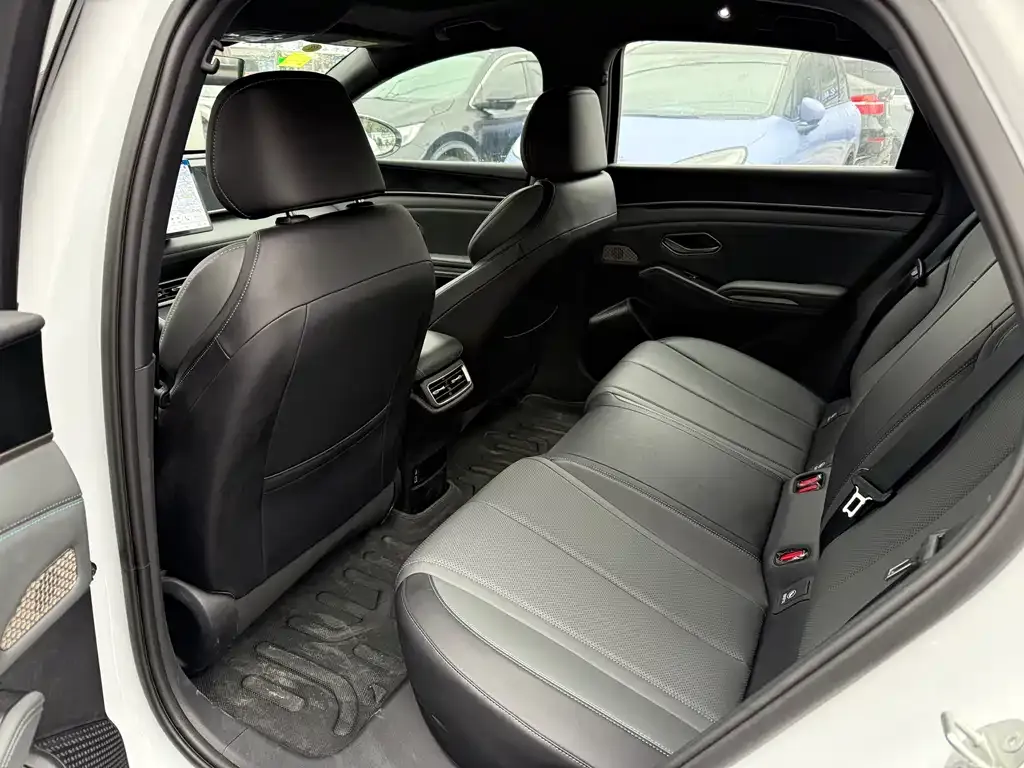 BYD Qin L 2025 из CN, фото 6