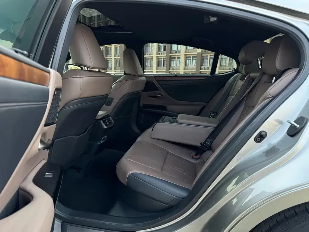 Lexus ES 2022 из CN, фото 7