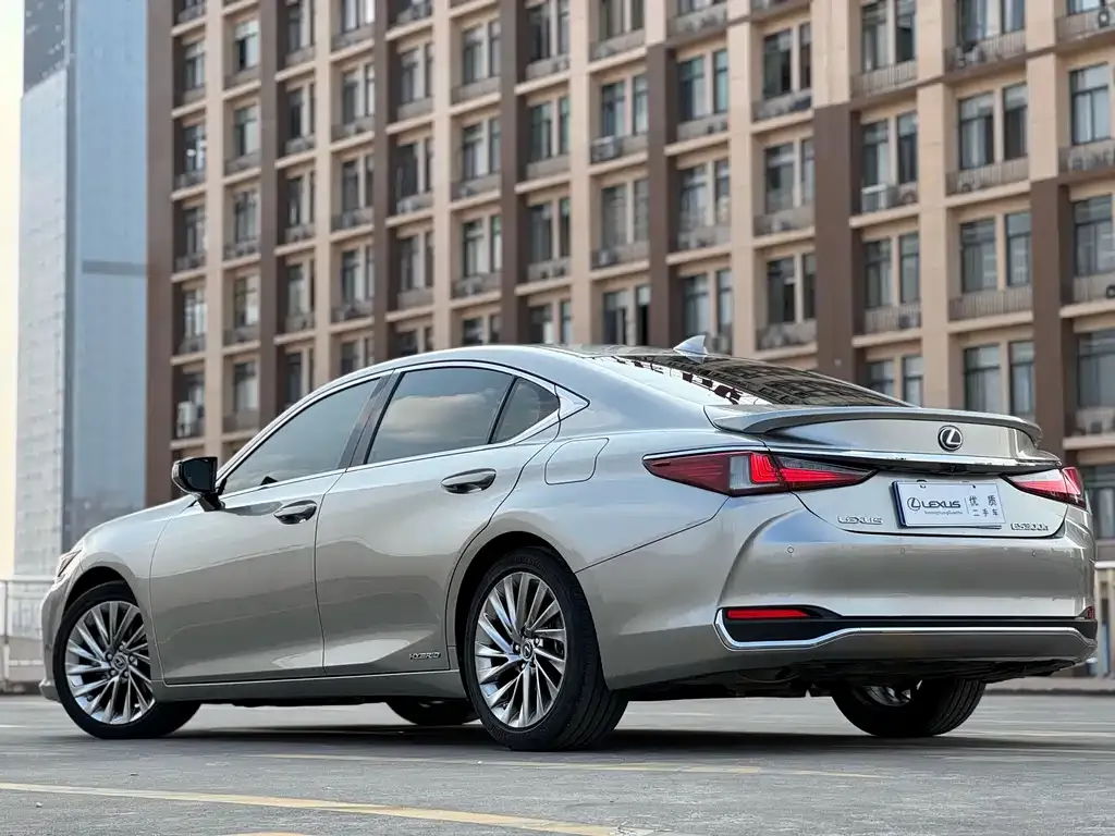 Lexus ES 2022 из CN, фото 8