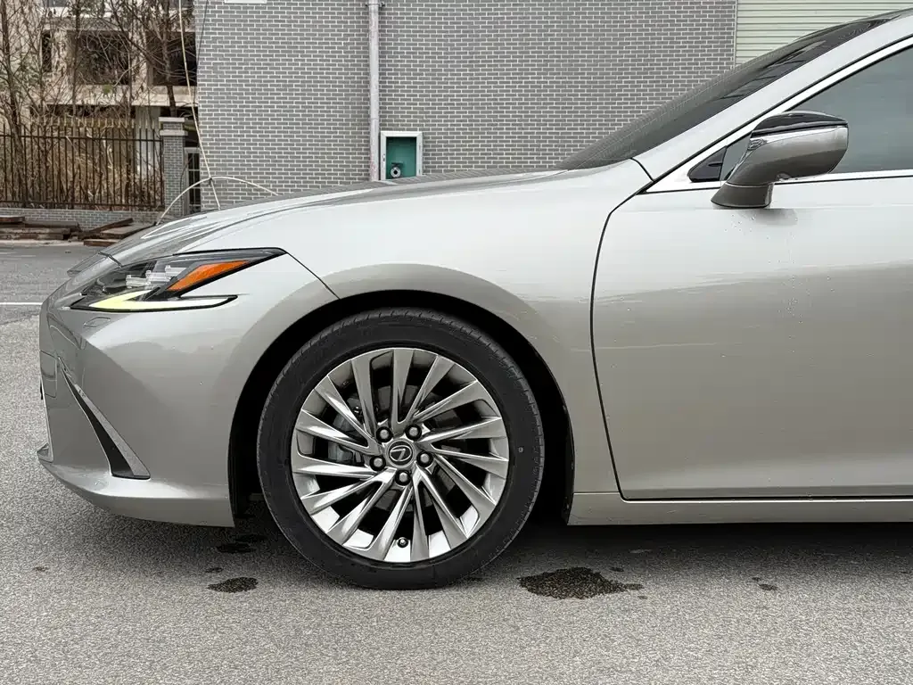 Lexus ES 2022 из CN, фото 10