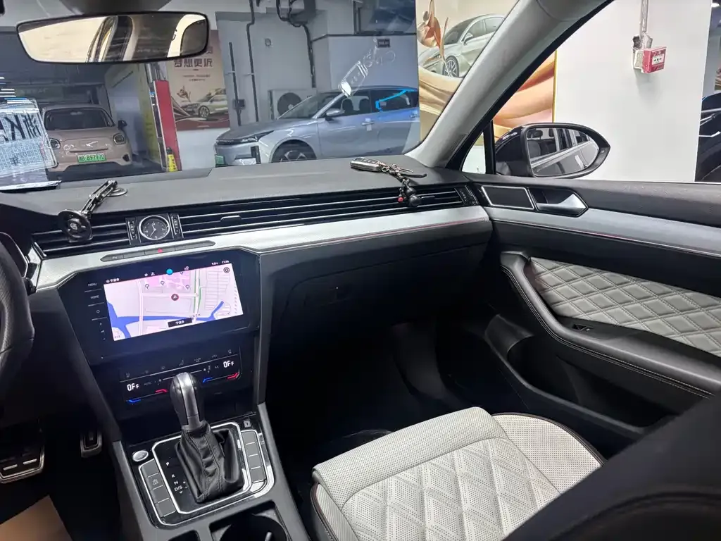 Volkswagen Magotan 2023 из CN, фото 3