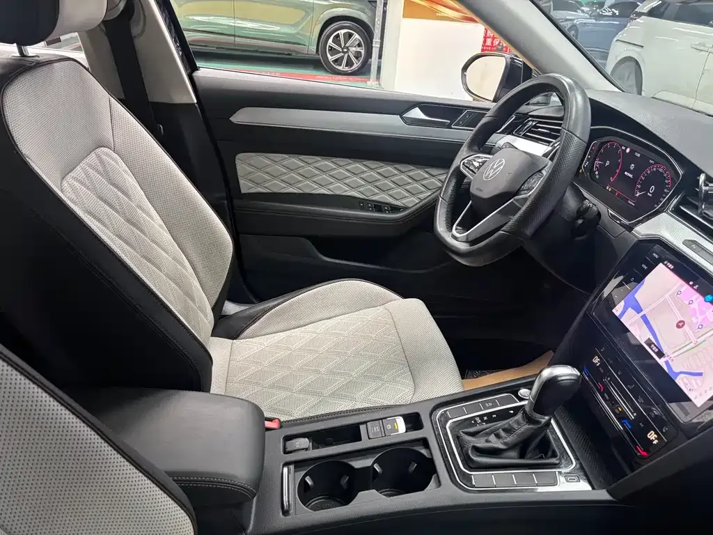 Volkswagen Magotan 2023 из CN, фото 8