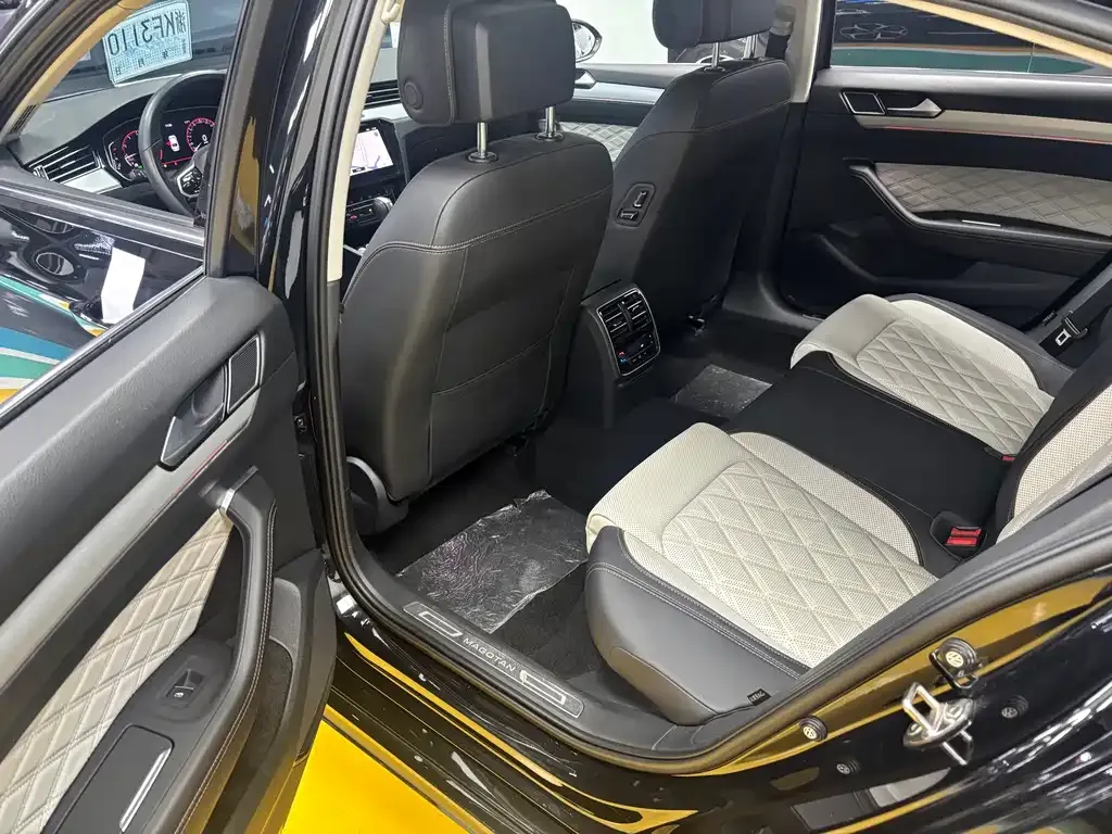 Volkswagen Magotan 2023 из CN, фото 4