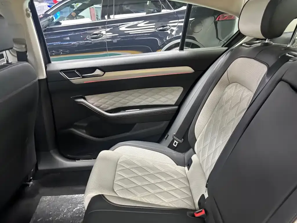 Volkswagen Magotan 2023 из CN, фото 7