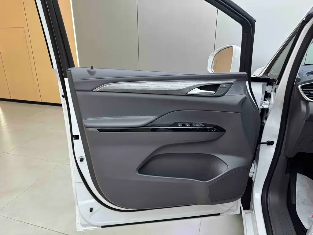 Buick GL8 Hybrid 2026 из CN, фото 7