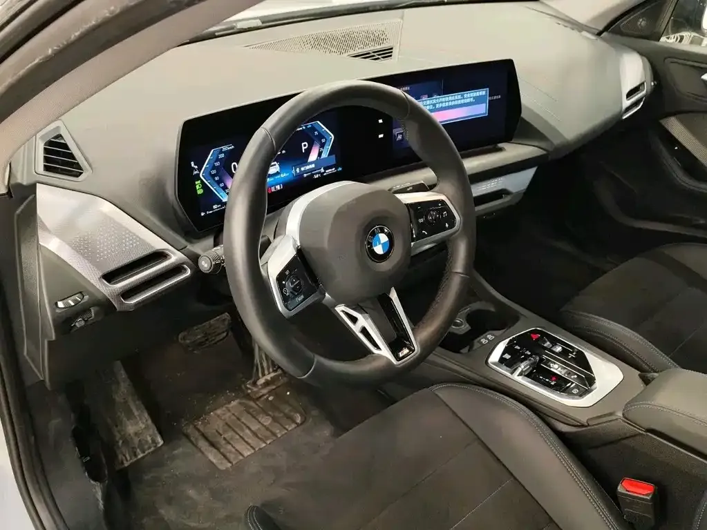 BMW 2 Series 2025 из CN, фото 7