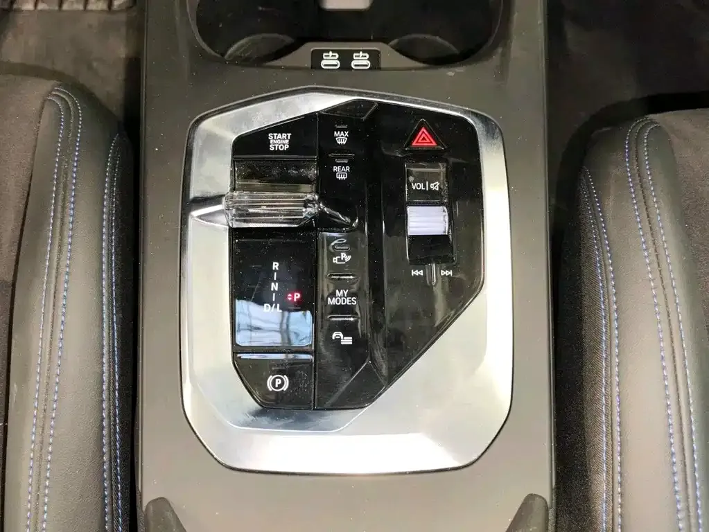 BMW 2 Series 2025 из CN, фото 5