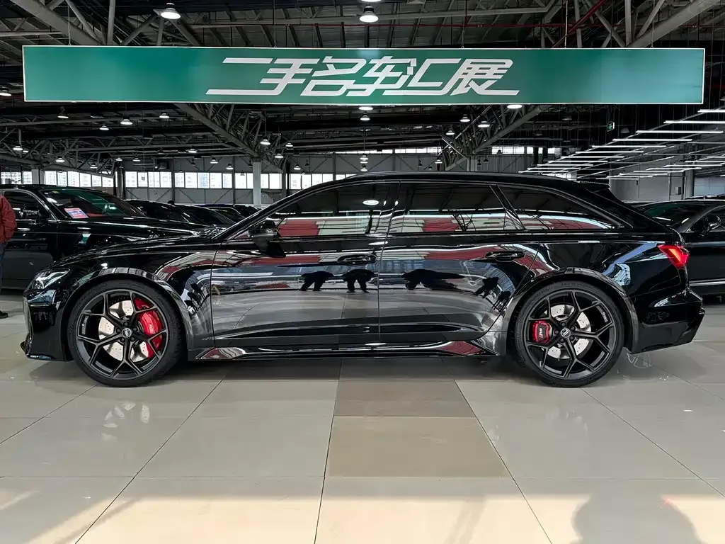 Audi RS 6 2024 из CN, фото 5