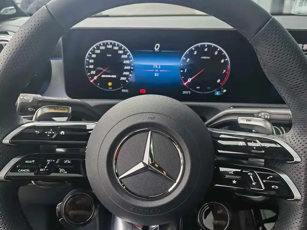 Mercedes-Benz A-Class AMG 2025 из CN, фото 2