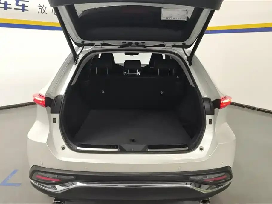 Toyota Harrier 2023 из CN, фото 2