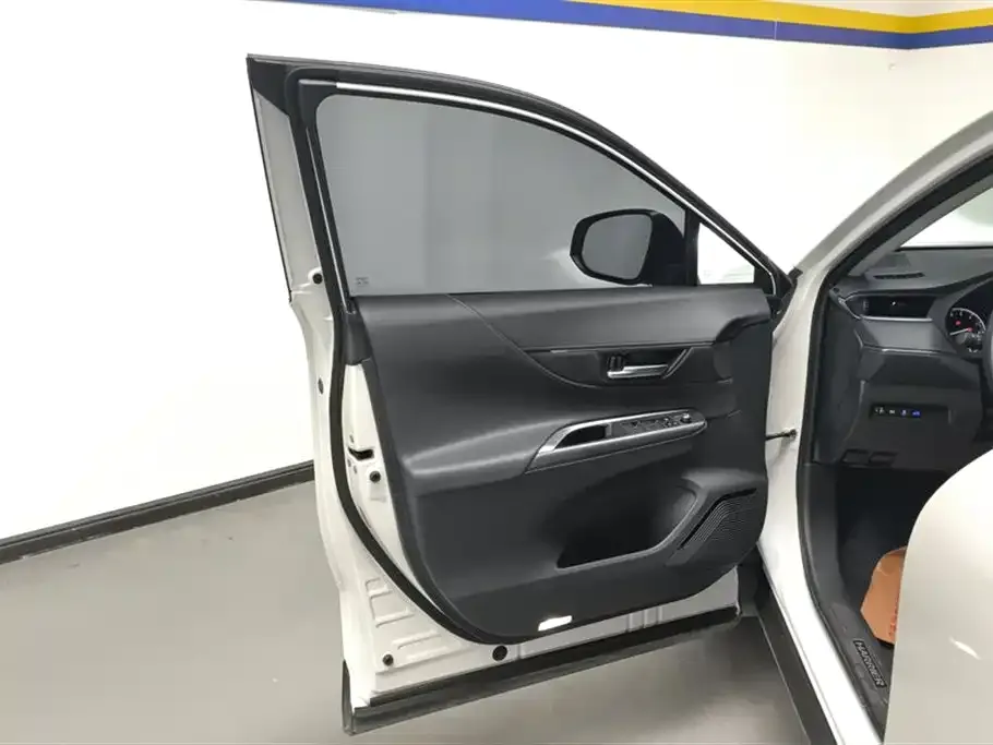 Toyota Harrier 2023 из CN, фото 6