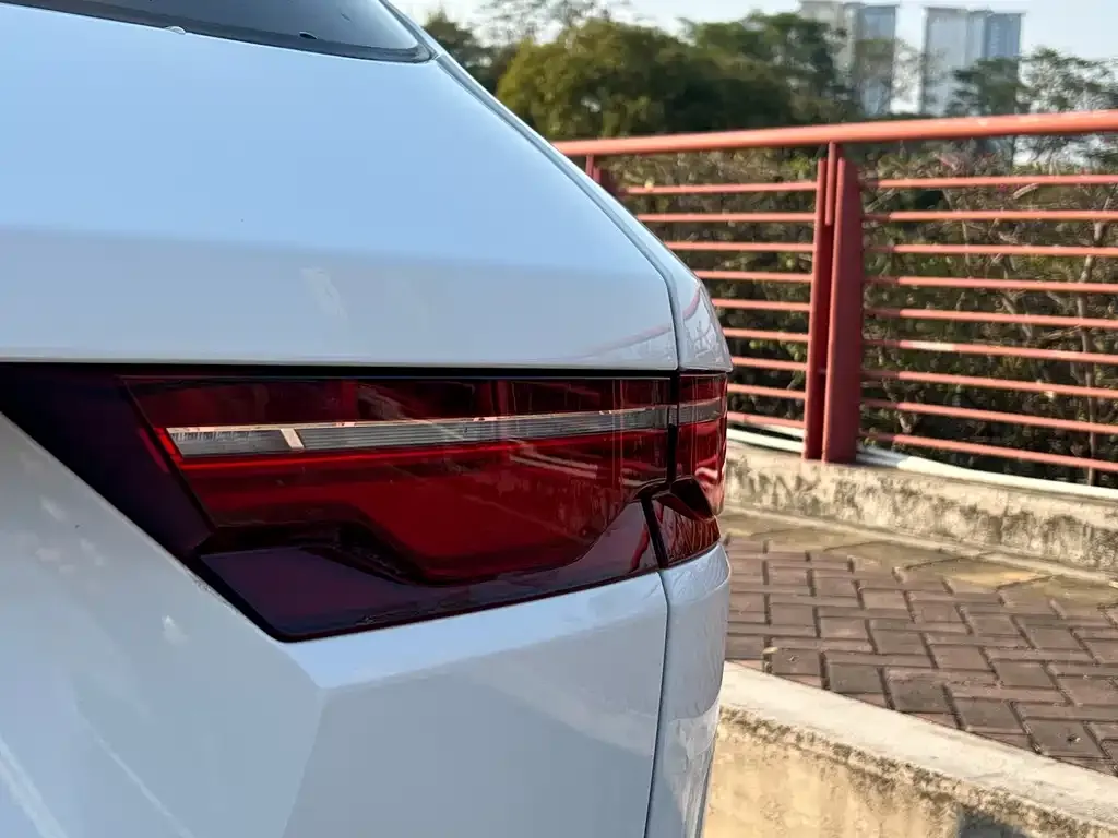 Jaguar F-PACE 2021 из CN, фото 2