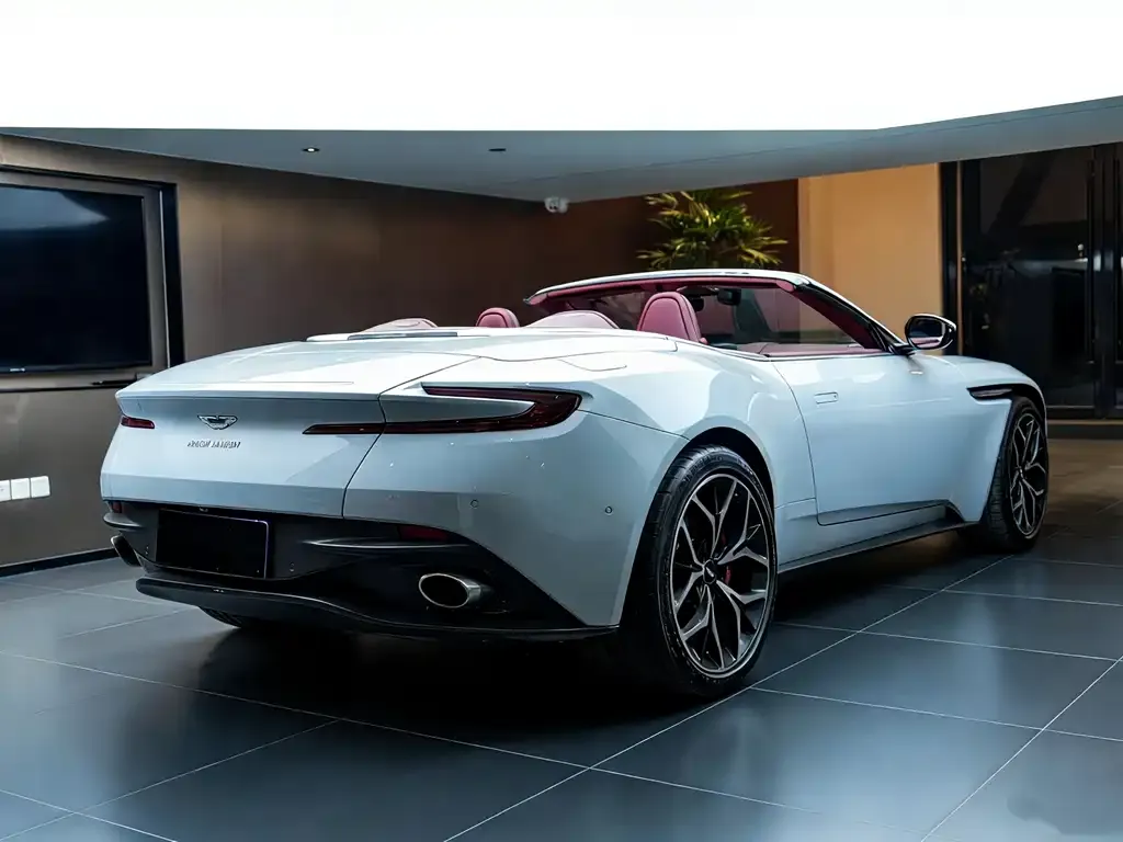 Aston Martin DB11 2022 из CN, фото 8