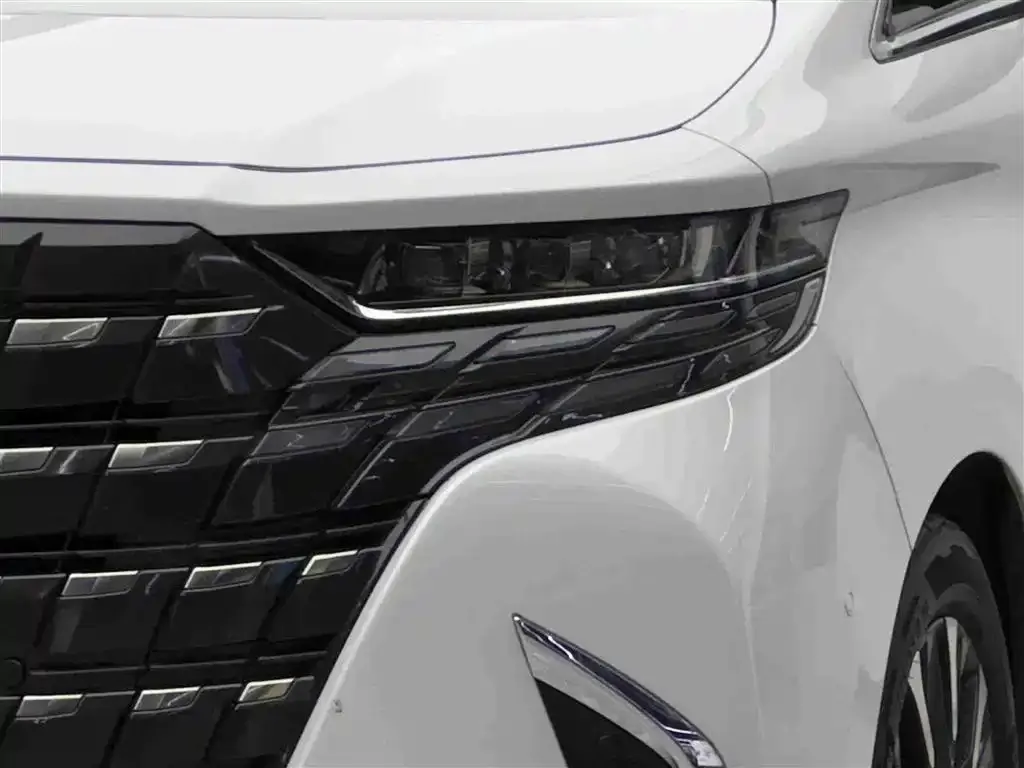 Toyota Alphard 2023 из CN, фото 2