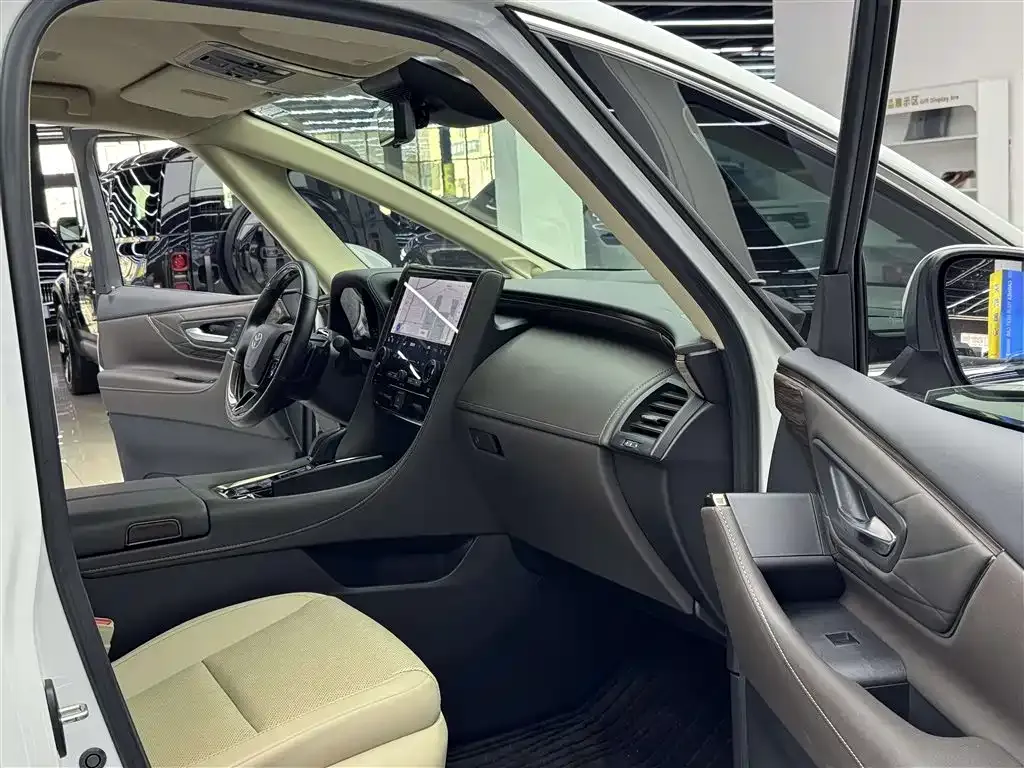 Toyota Alphard 2023 из CN, фото 9