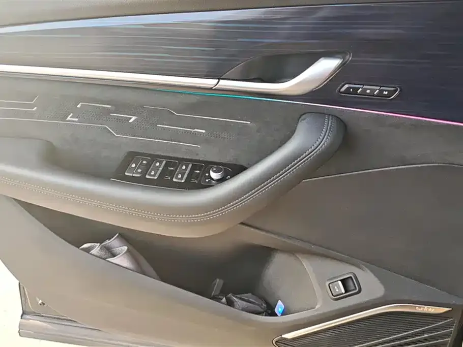 Geely Xingyue L 2024 из CN, фото 4