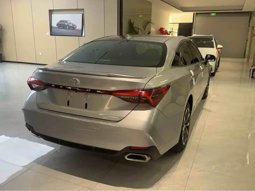 Toyota Avalon 2023 из CN, фото 2