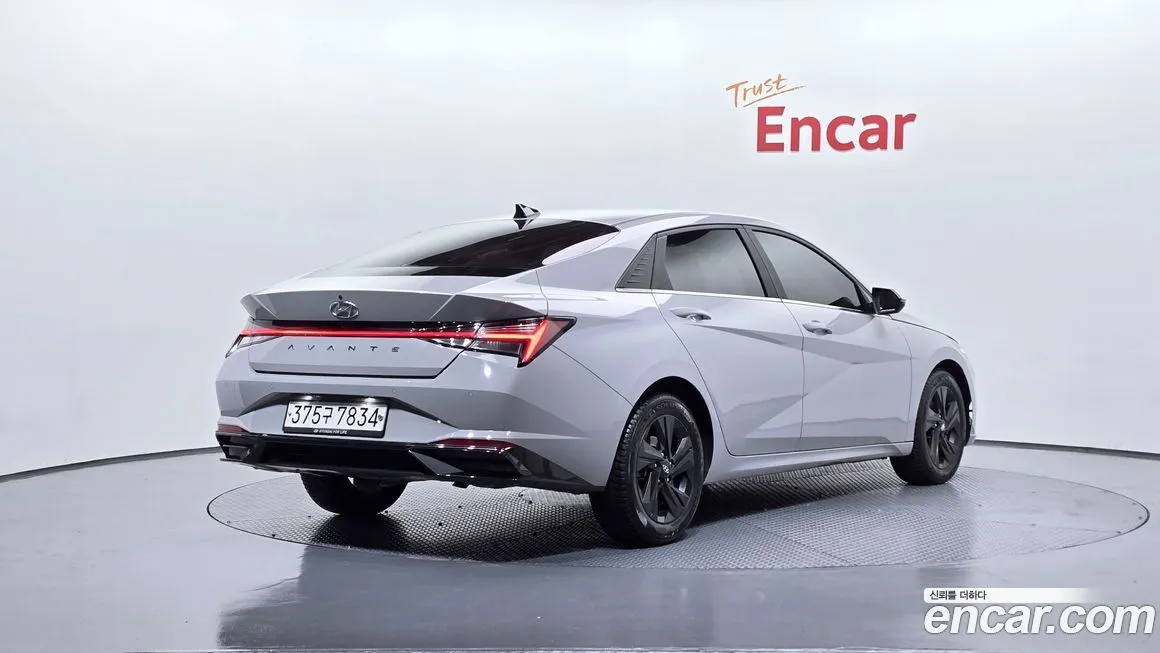 Hyundai AVANTE 2021 из KR, фото 3