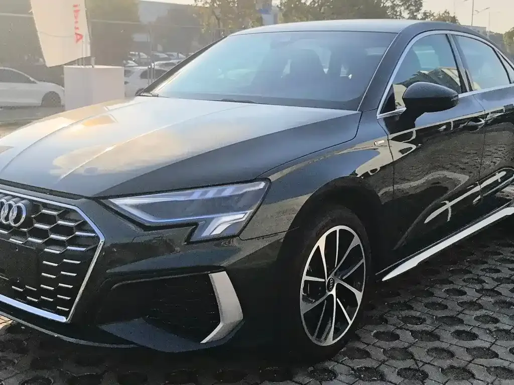 Audi A3 2023 из CN, фото 1