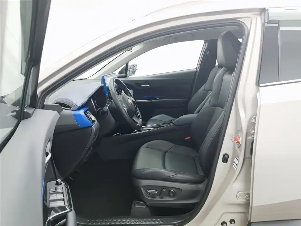 Toyota C-HR 2021 из CN, фото 4